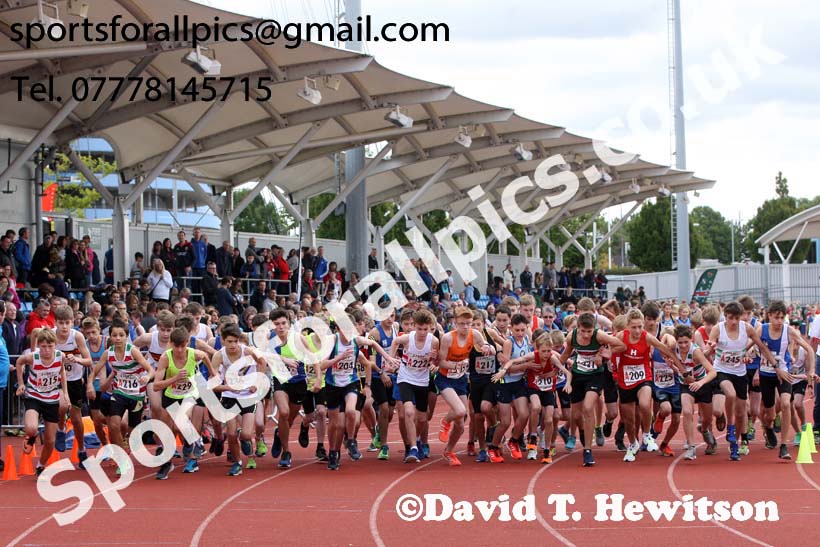 Boys under-15s 3 stage relay, Northern Senior 6 and 4 and Junior Stage Road Relays, SportsCity, Manchester. Photo:  David T. Hewitson/Sports for All Pics